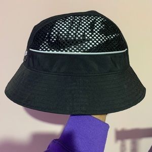 Nike bucket hat